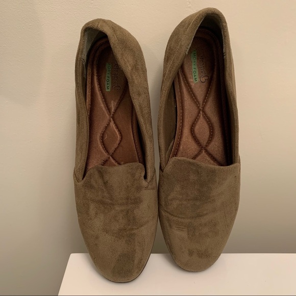 Dark olive memory foam flats - Picture 1 of 3